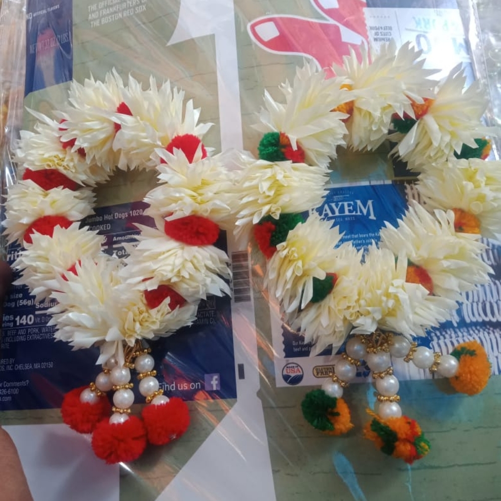 Hand garland